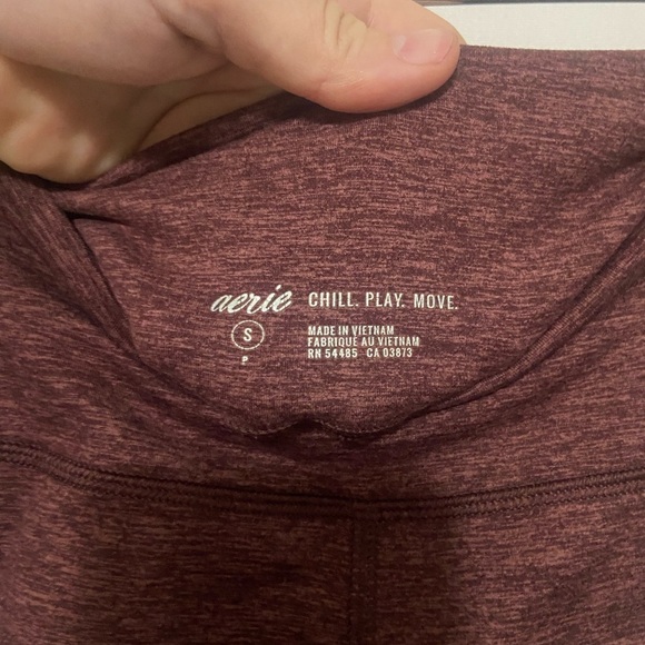Aerie LIKE NEW burgundy side pocket high rise 7/8 length leggings size small - Picture 3 of 6